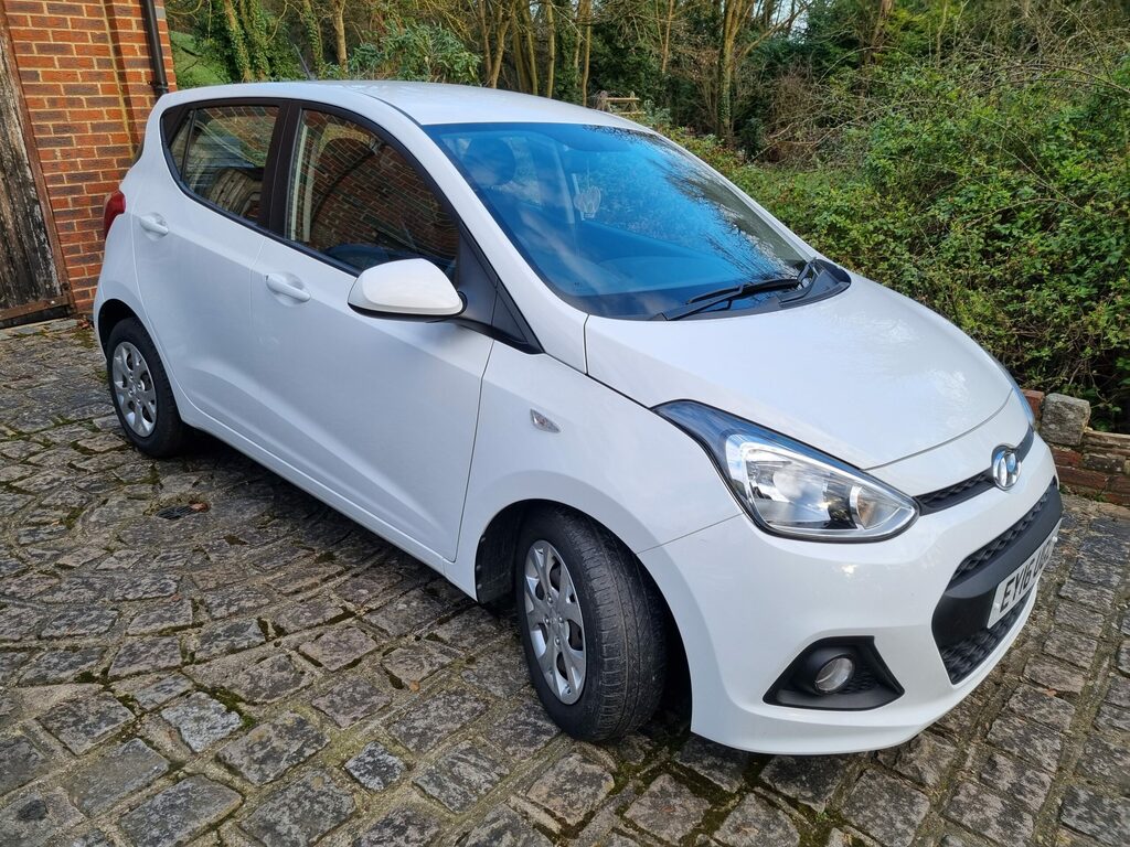 Hyundai I10 I10 Se White #2