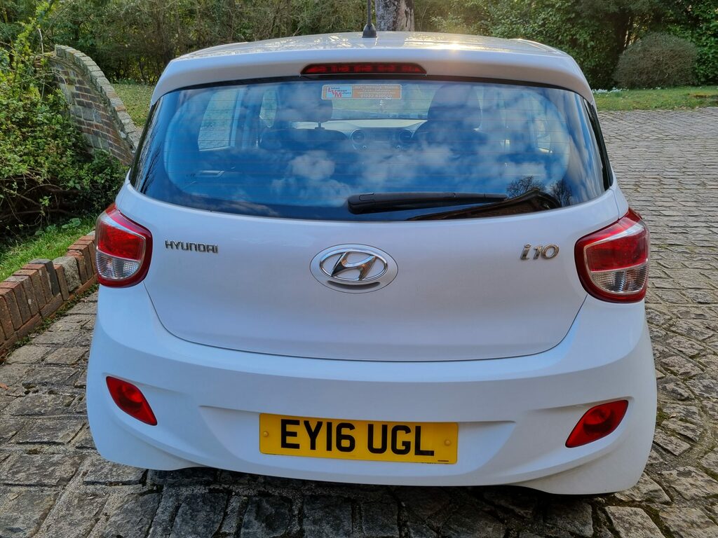 Hyundai I10 I10 Se White #6