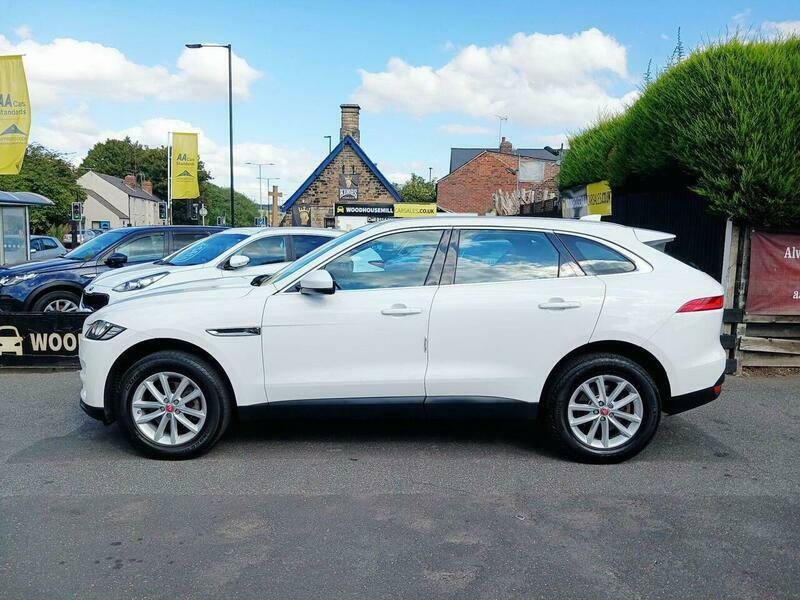 Jaguar F-Pace 2.0 D180 Prestige YH17HVP White