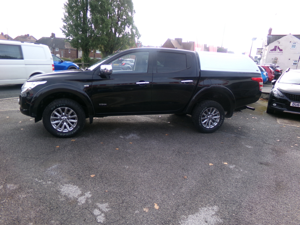 Mitsubishi L200 Di-d Titan Dcb  #5