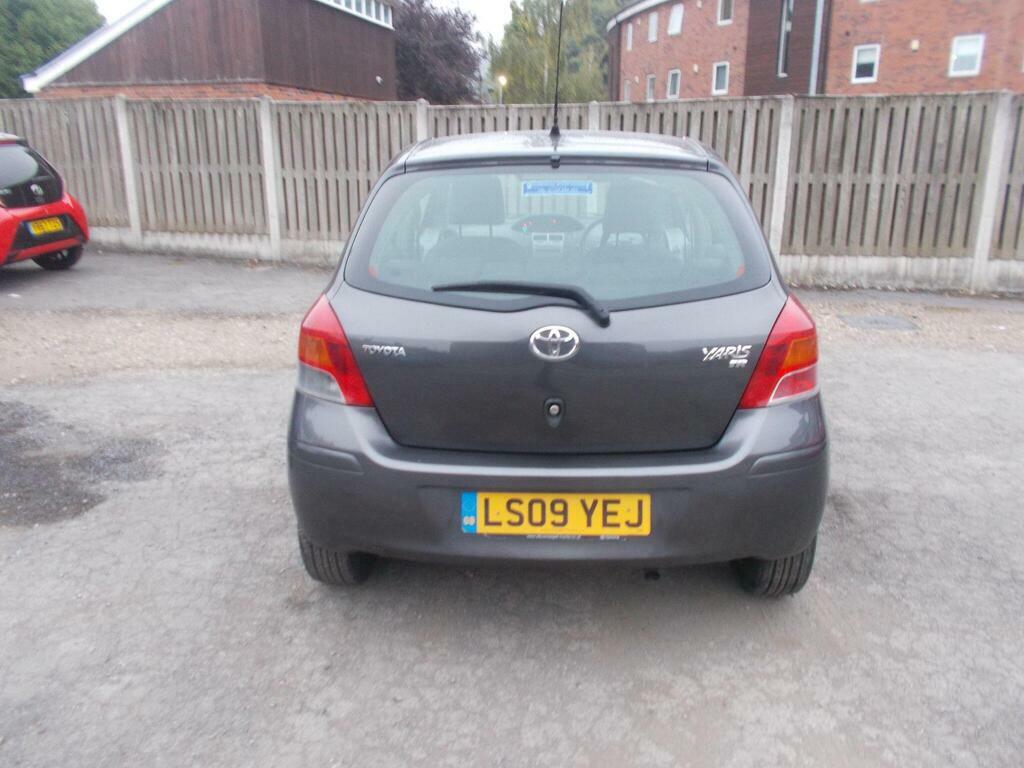 Toyota Yaris Hatchback 1.33 Dual Vvt-i Tr Euro 4 Ss 200 Grey #6