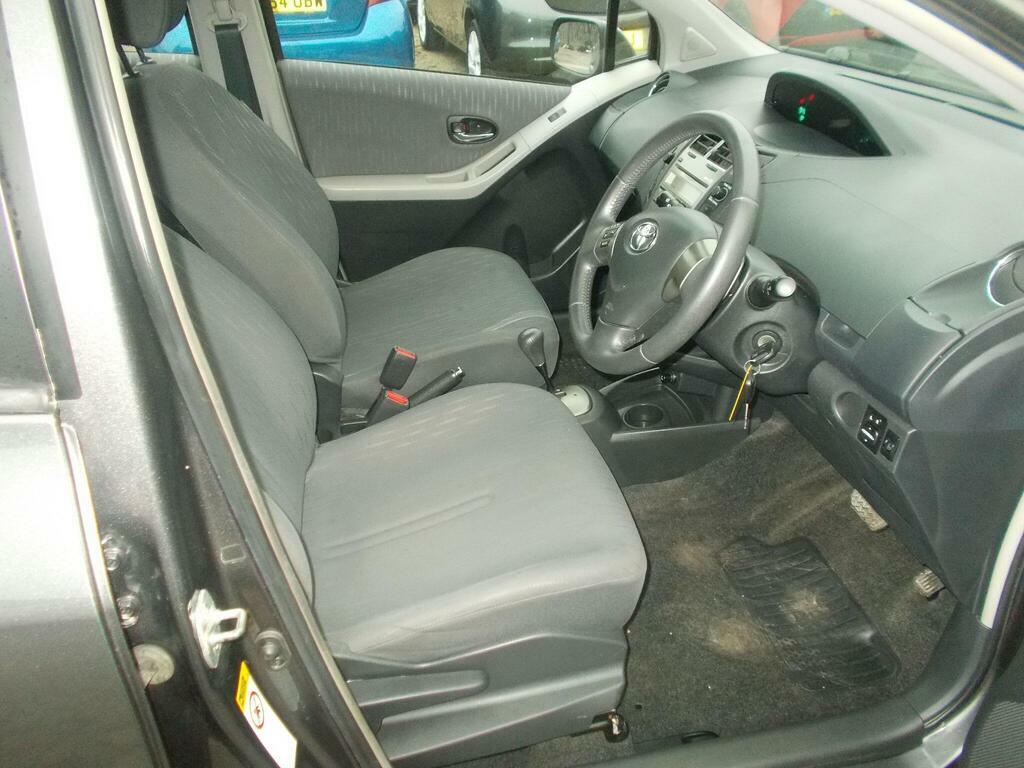 Toyota Yaris Hatchback 1.33 Dual Vvt-i Tr Euro 4 Ss 200 Grey #10