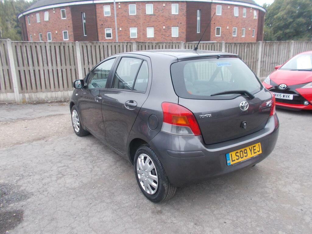 Toyota Yaris Hatchback 1.33 Dual Vvt-i Tr Euro 4 Ss 200 Grey #5