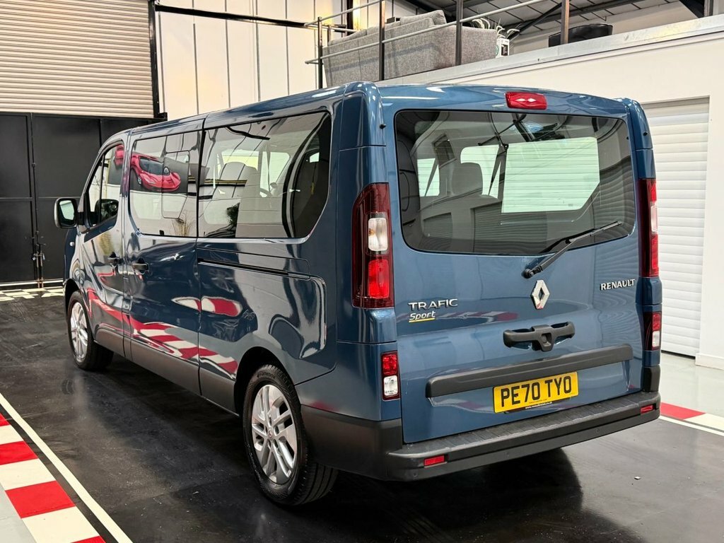 Renault Trafic 2L Sport Nav PE70TYO Blue #4