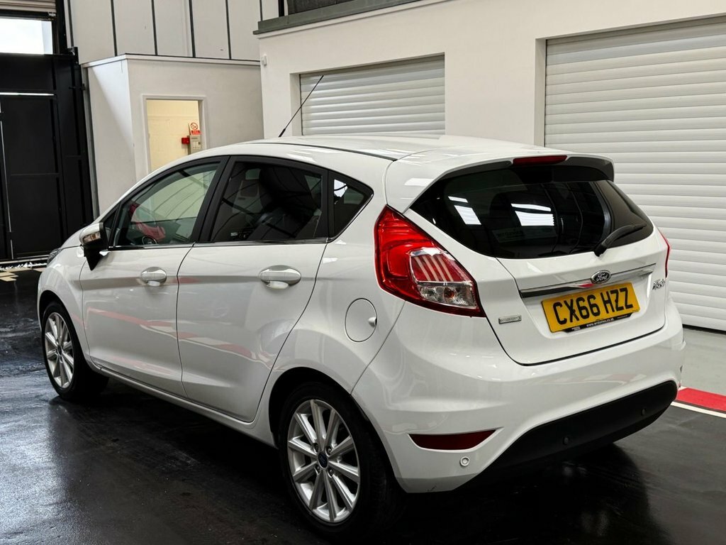 Ford Fiesta 1L Titanium CX66HZZ White #4