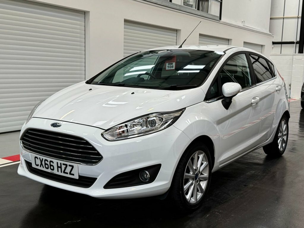 Ford Fiesta 1L Titanium CX66HZZ White #6