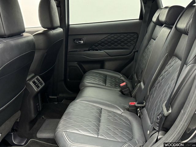 Mitsubishi Outlander 2020 2.4H Twinmotor 13.8Kwh Exceed Suv Black #6