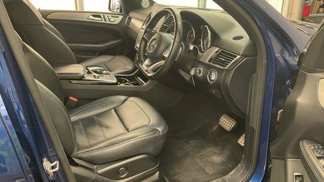 Mercedes-Benz GLE Class 2018 2.1 Gle250d Amg Night Edition Suv Blue #3