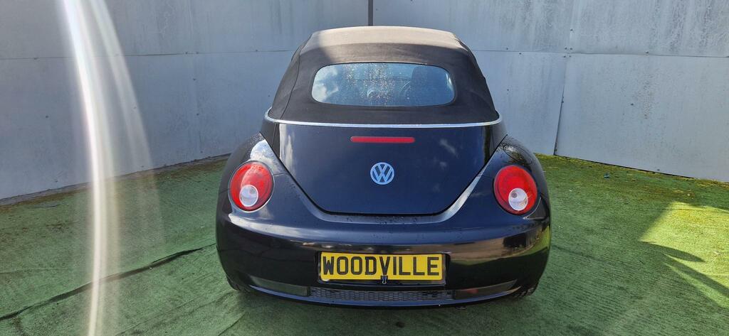 Volkswagen Beetle Unknown Black #10