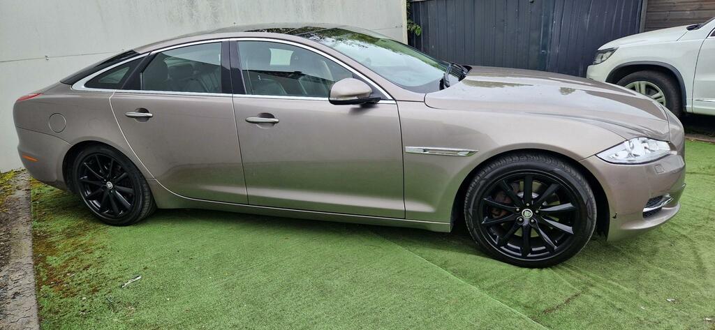 Jaguar XJ Luxury V6 D Grey #5