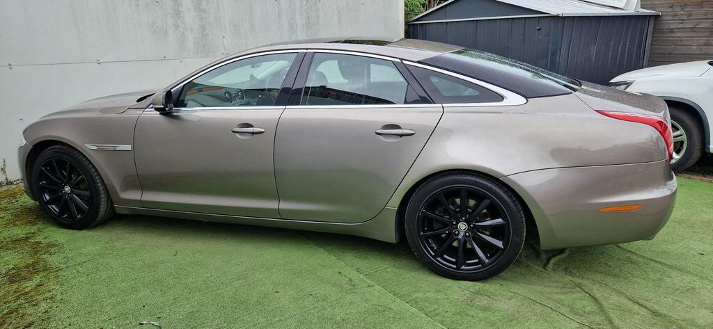 Jaguar XJ Luxury V6 D Grey #6