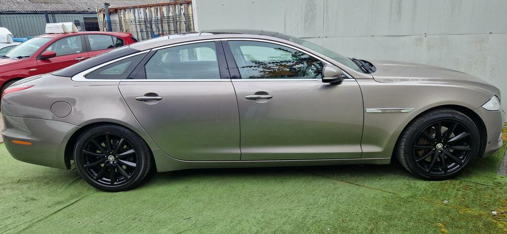 Jaguar XJ Red #7