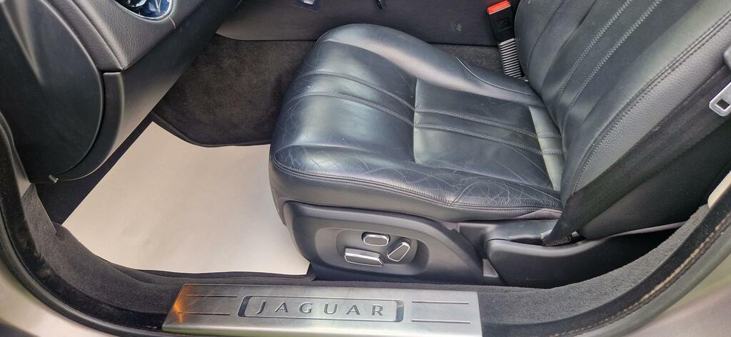 Jaguar XJ Red #16