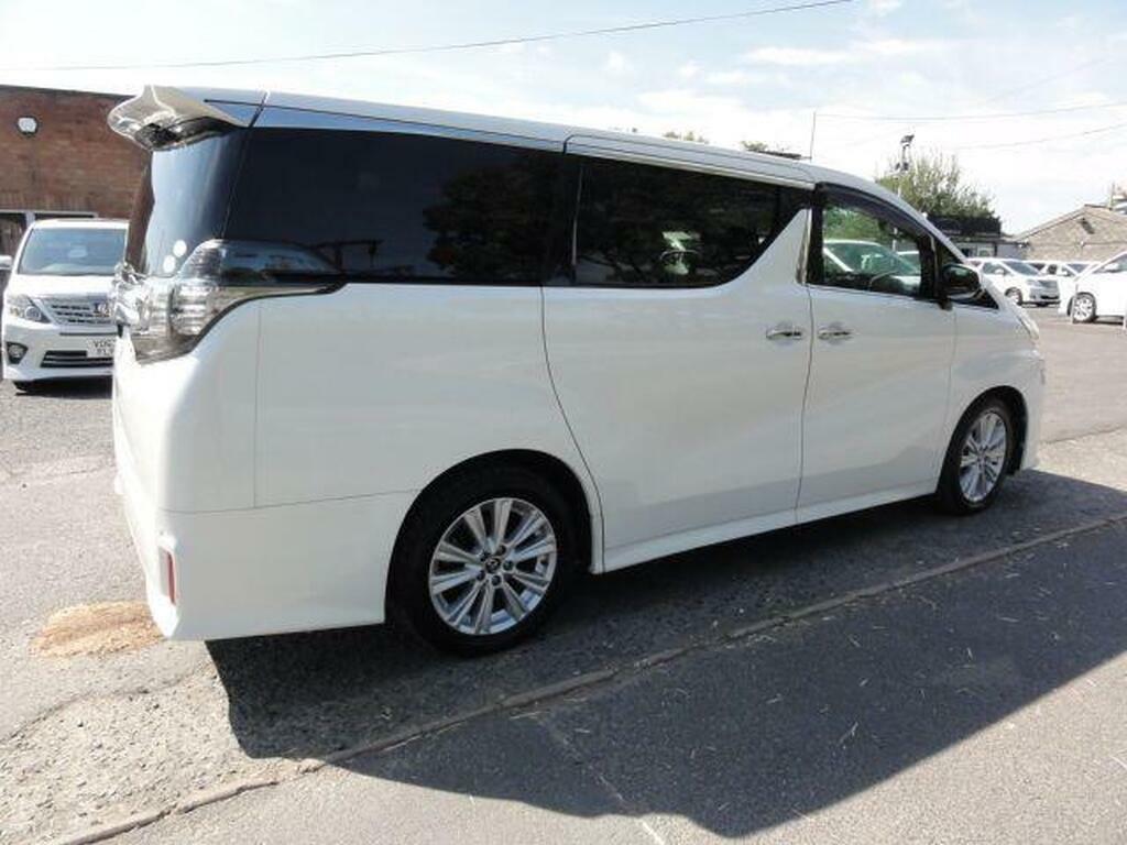 Toyota Vellfire Mpv Black #9