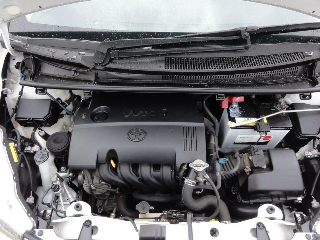 Toyota Vitz 5dr Auto Purple #18