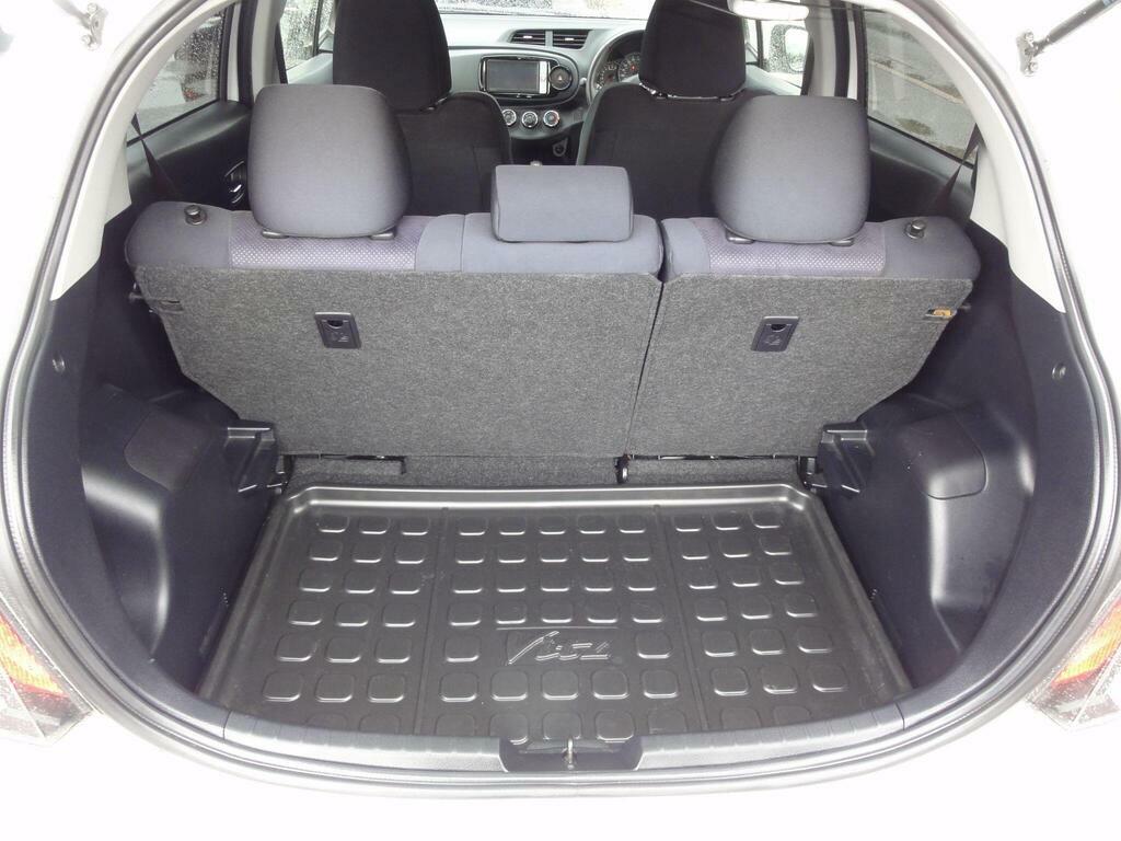 Toyota Vitz 5dr Auto Purple #23