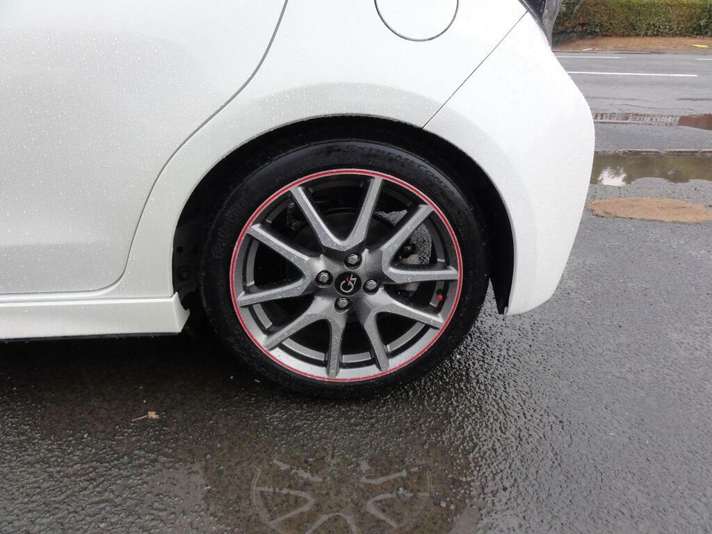 Toyota Vitz 5dr Auto Purple #20