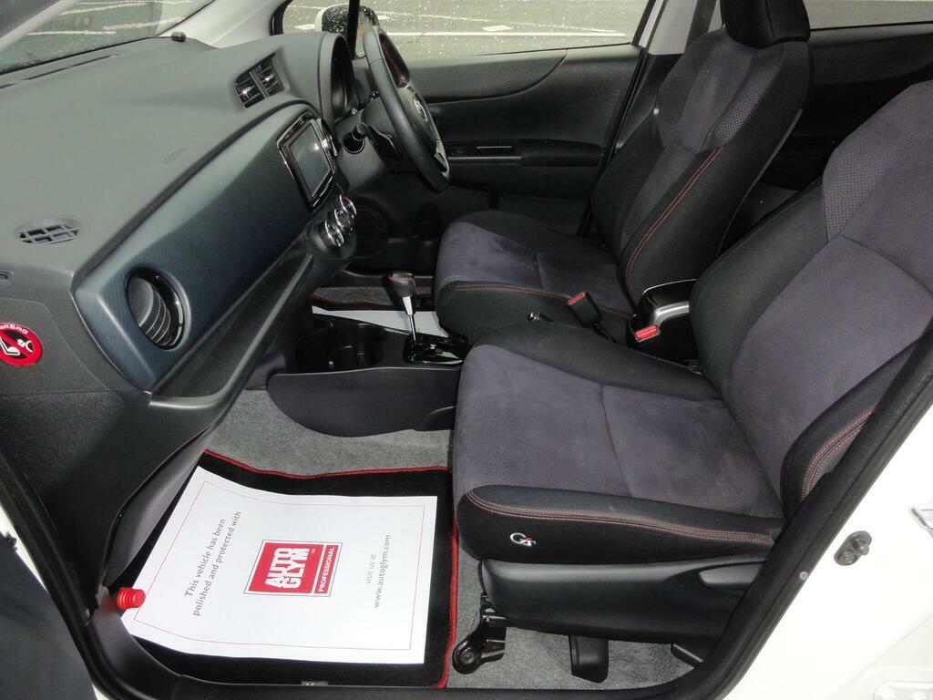 Toyota Vitz 5dr Auto Purple #25