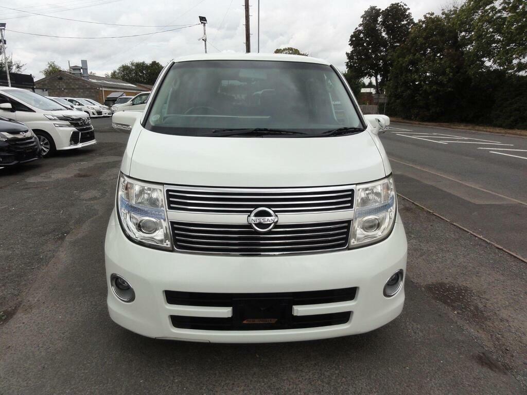 Nissan Elgrand Highway Star 2.5 Fresh Import White #3