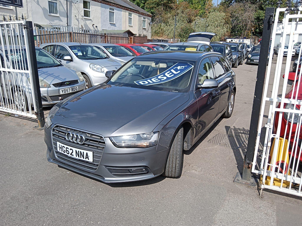 Audi A4 Avant Se Technik Black #3