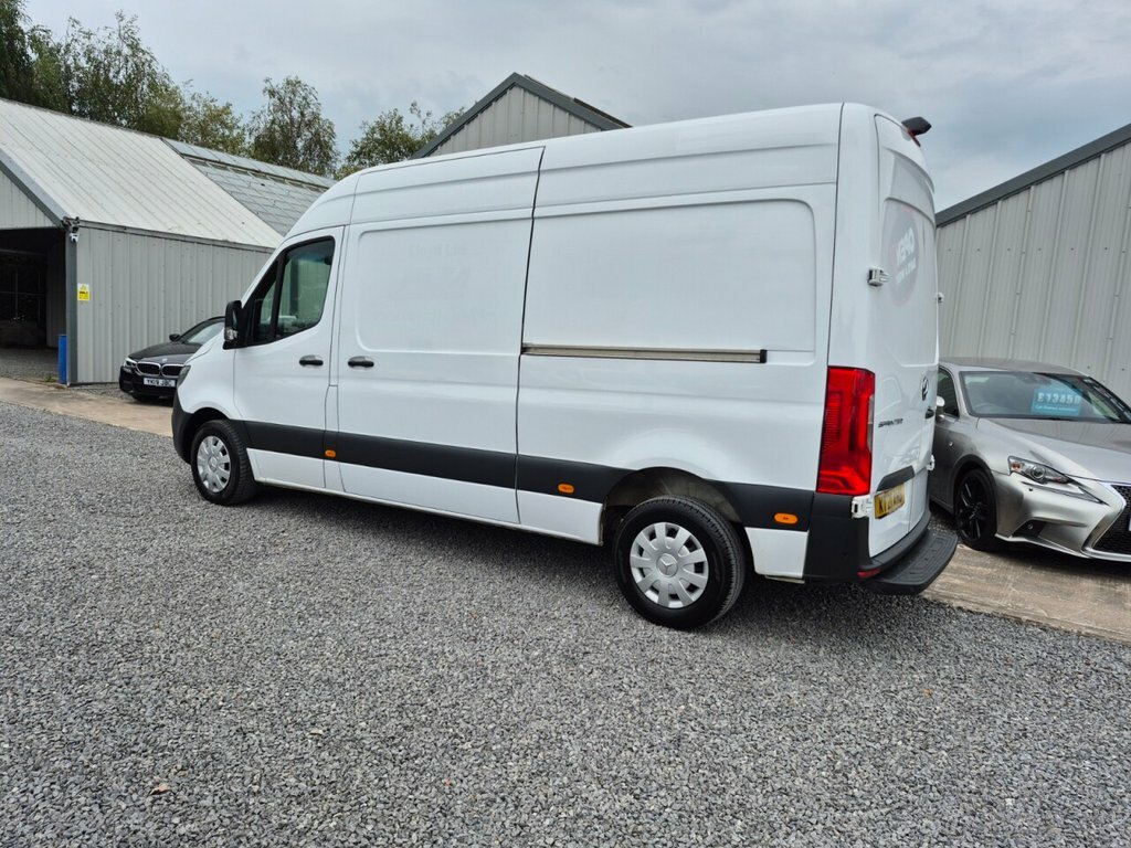 Mercedes-Benz Sprinter 2.1L Premium KT21AHU White #2