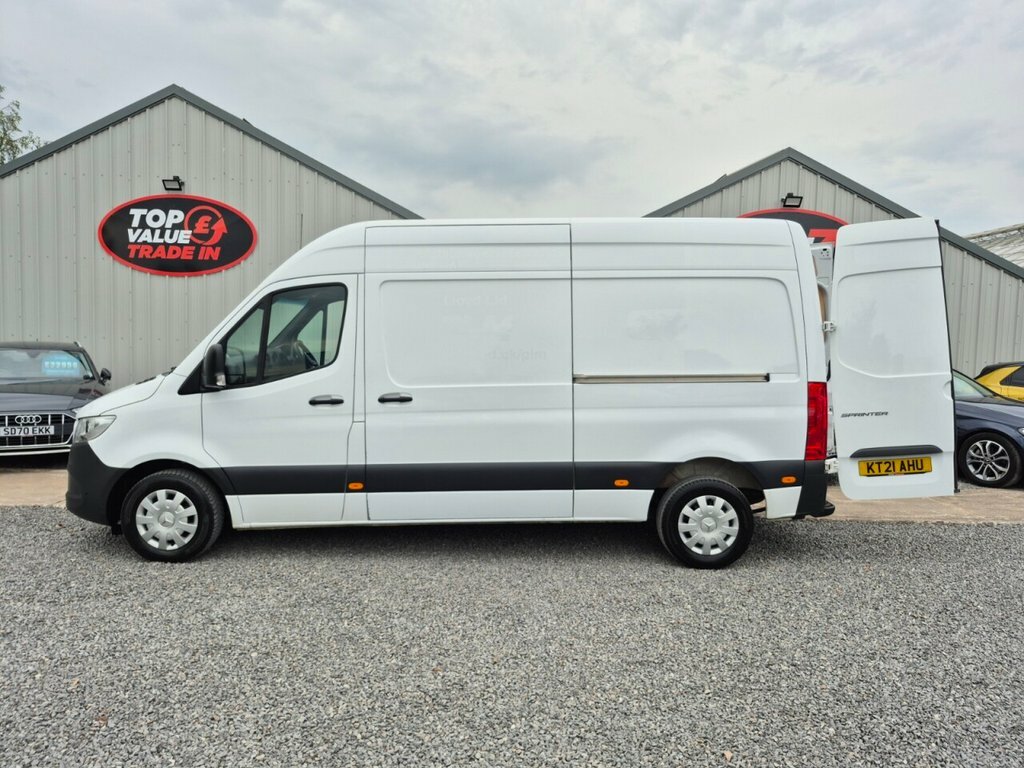 Mercedes-Benz Sprinter 2.1L Premium KT21AHU White #4
