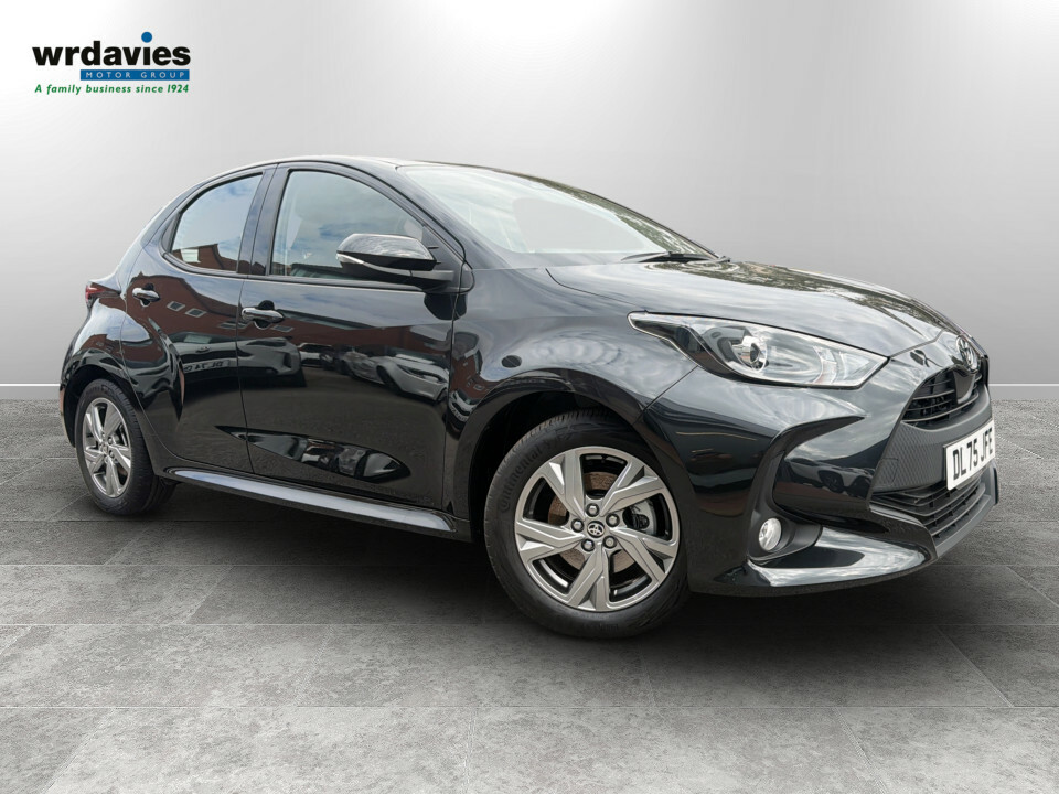Toyota Yaris 1.5 Hybrid Icon Cvt Black