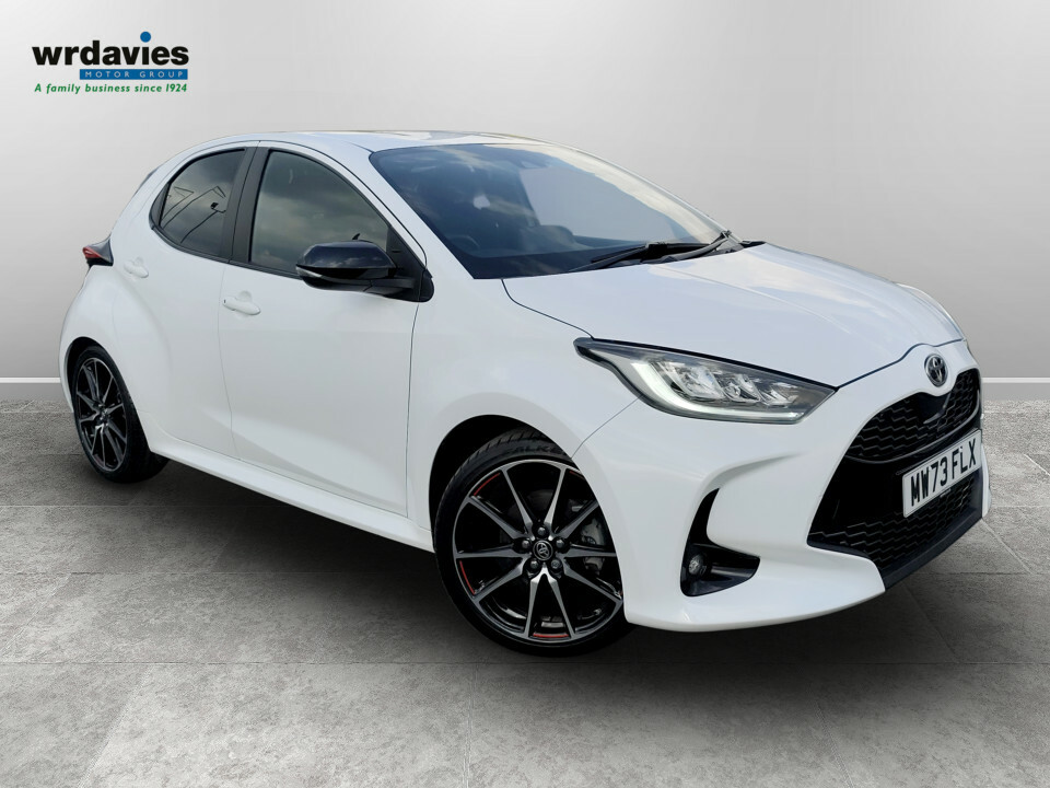 Toyota Yaris 1.5 Hybrid Gr Sport Cvt White