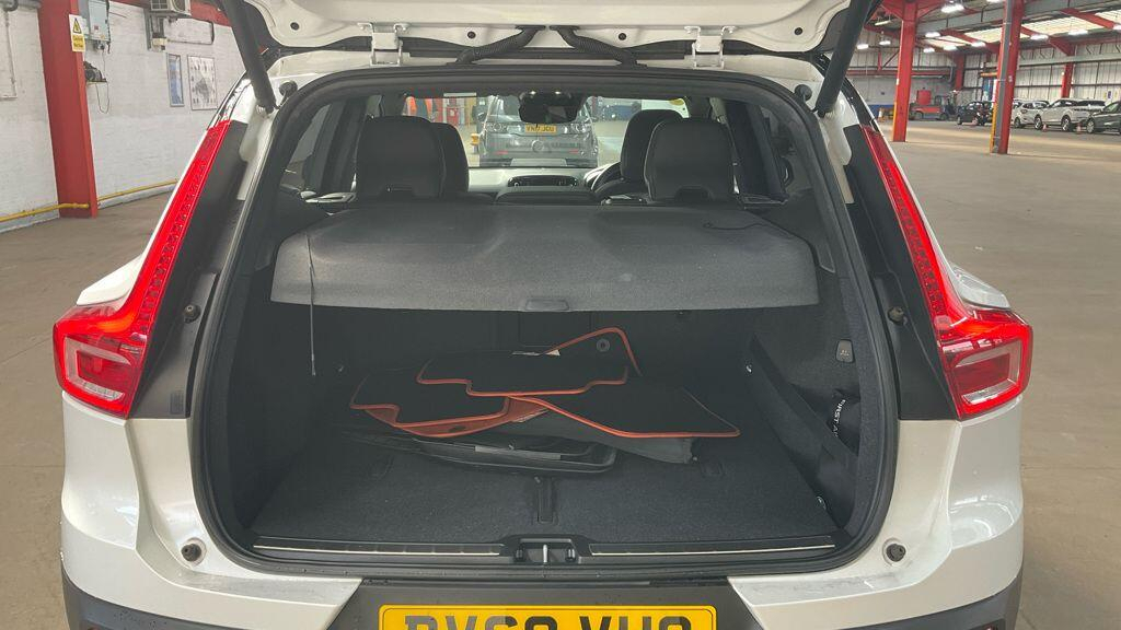 Volvo XC40 2.0 D3 R Design Grey #13