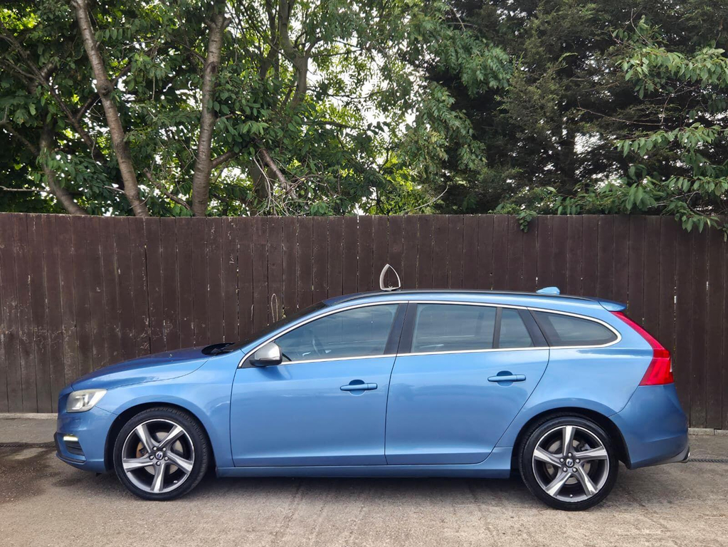 Volvo V60 Estate Blue #5