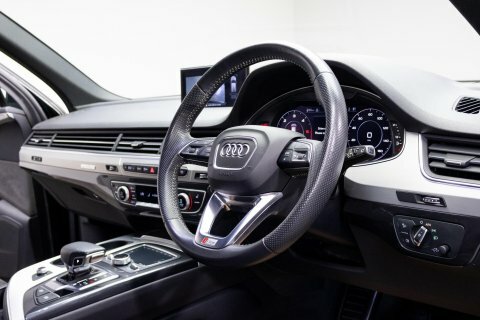 Audi Q7 3.0 Tdi V6 FX69UCO Black #2