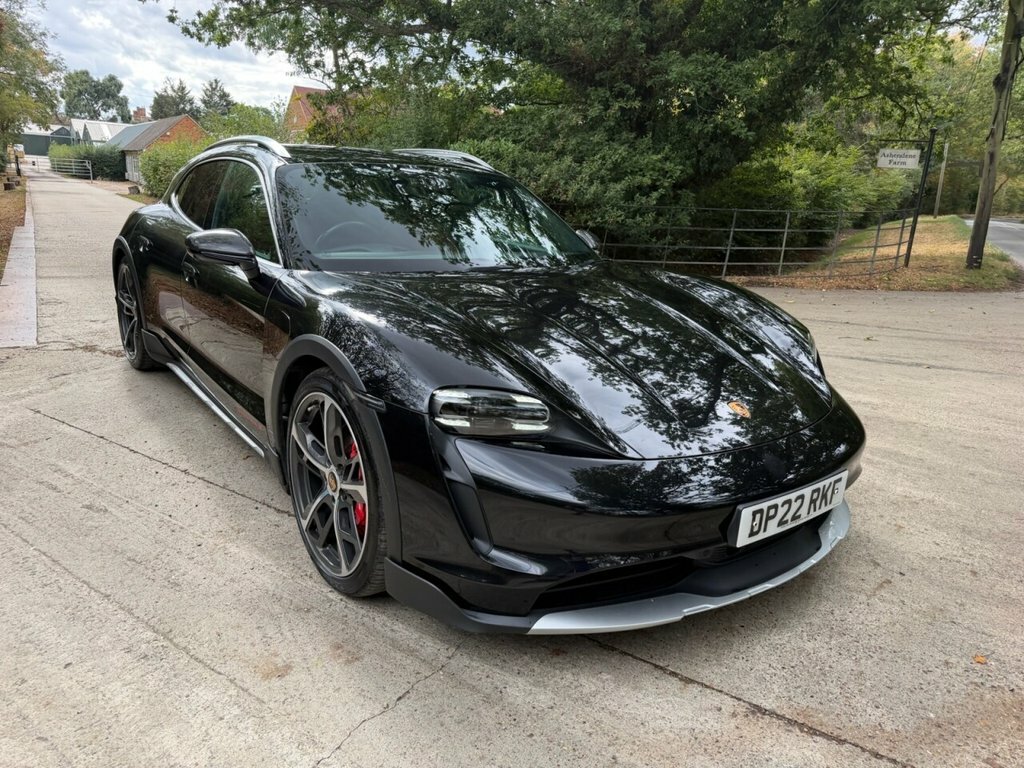 Porsche Taycan Estate Black #3