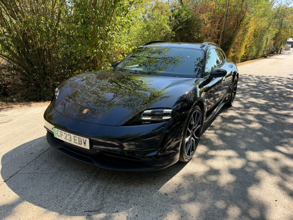 Porsche Taycan Estate Black #5