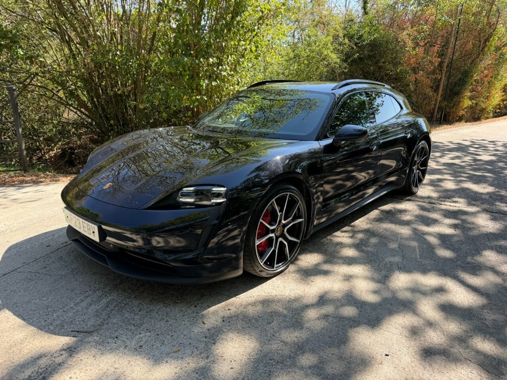 Porsche Taycan Estate Black #6