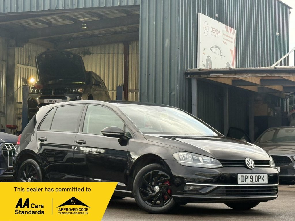 Volkswagen Golf 1.5L Match DP19OPK Black
