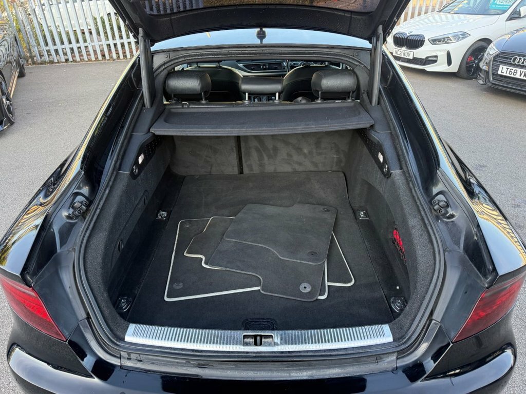 Audi A7 Hatchback White #15