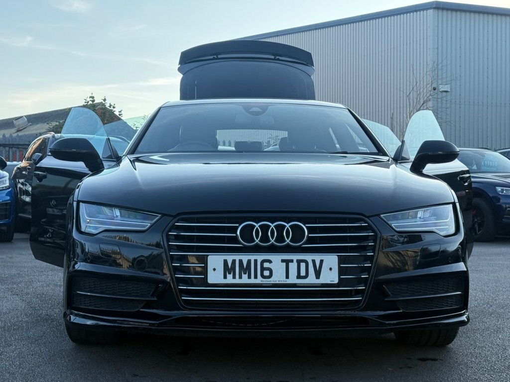 Audi A7 Hatchback White #19