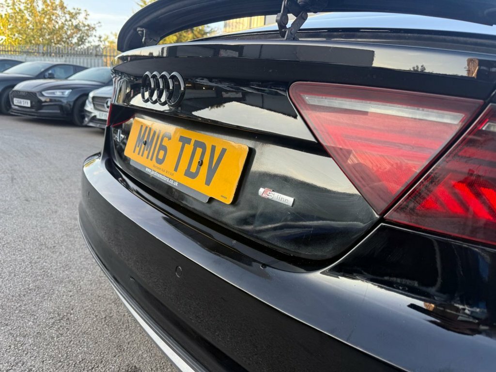 Audi A7 Hatchback White #30