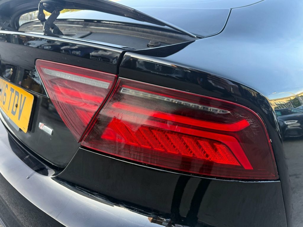 Audi A7 Hatchback White #31