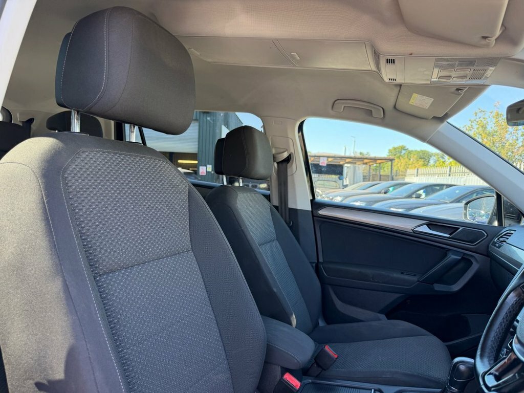 Volkswagen Tiguan Allspace 2L Se Nav SR19KLJ Black #6