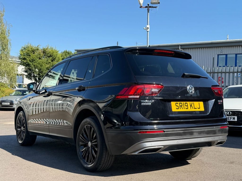 Volkswagen Tiguan Allspace 2L Se Nav SR19KLJ Black #3