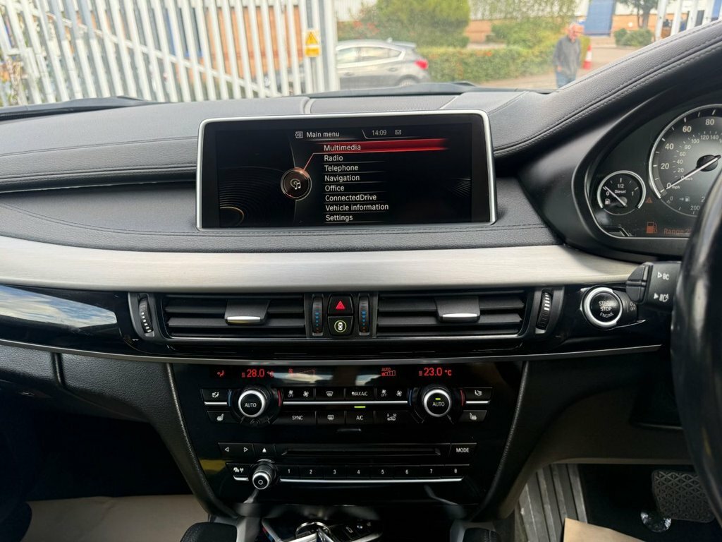 BMW X6 3L Null White #45