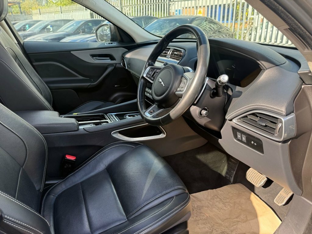 Jaguar F-Pace 3L S Silver #4