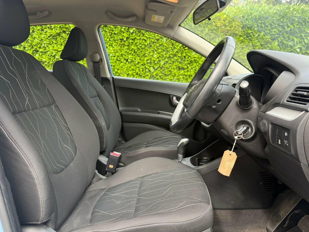 Kia Picanto Hatchback Black #19