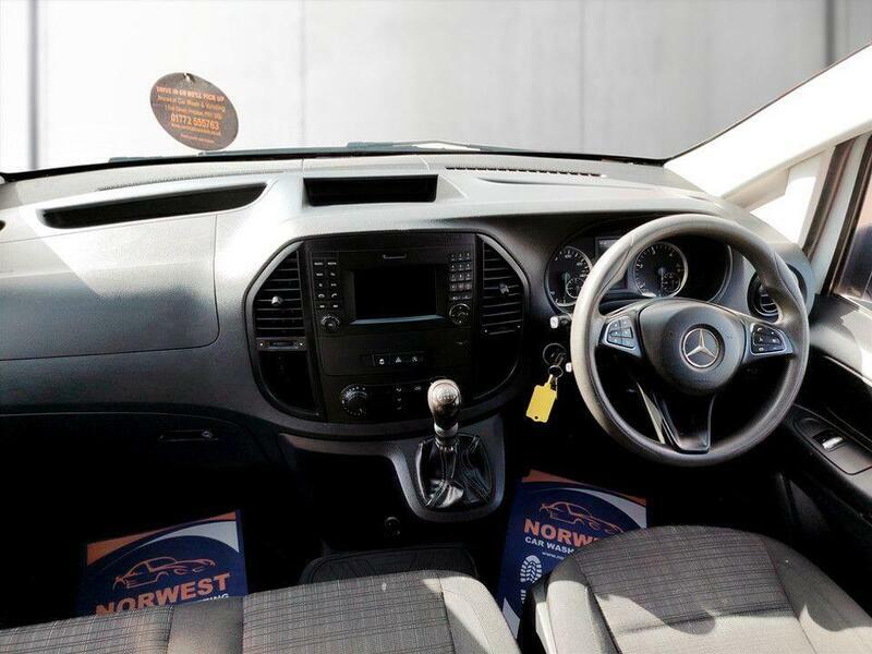 Mercedes-Benz Vito Panel Van White #9