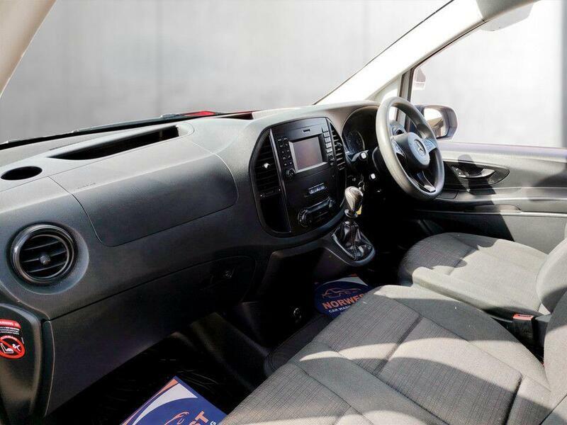 Mercedes-Benz Vito Panel Van White #12