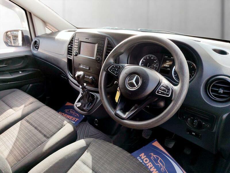 Mercedes-Benz Vito Panel Van White #13