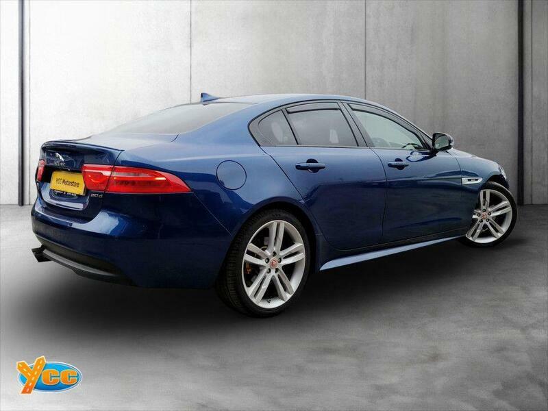 Jaguar XE Prestige Black #7
