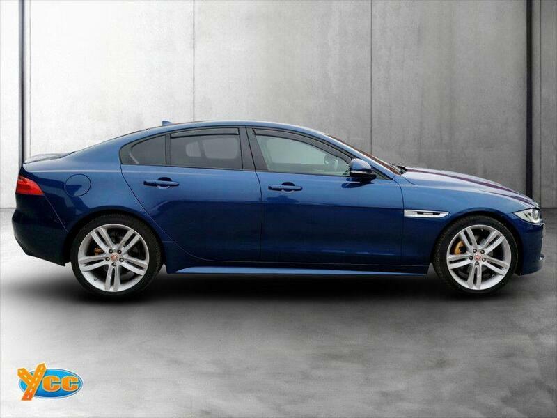 Jaguar XE Prestige Black #8