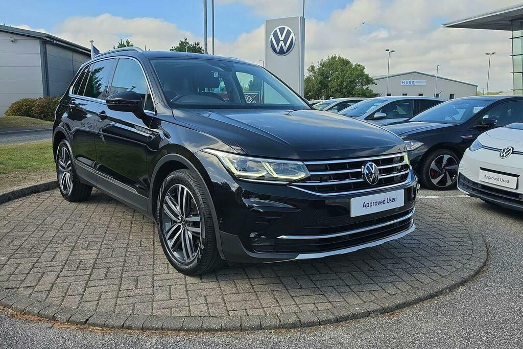 Volkswagen Tiguan 1.5 Tsi Elegance Suv Dsg Black